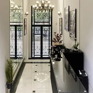 Отель Maestro Address